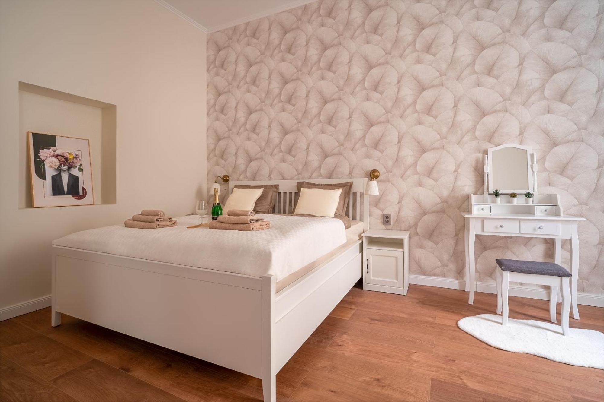 Prekrasny 2bdr Na Praze 1 Apartment Prag
